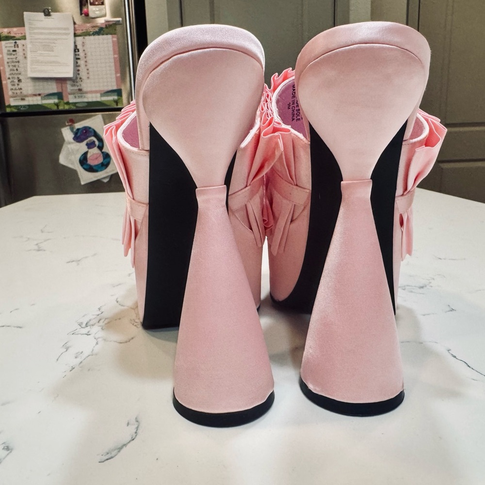 Sugar Thrillz Brand New Pink Platforms with Chunky Heel - Picture 4 of 15